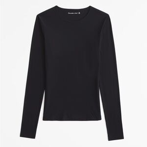 Soft Matte Seamless Tuckable Long-Sleeve Tee